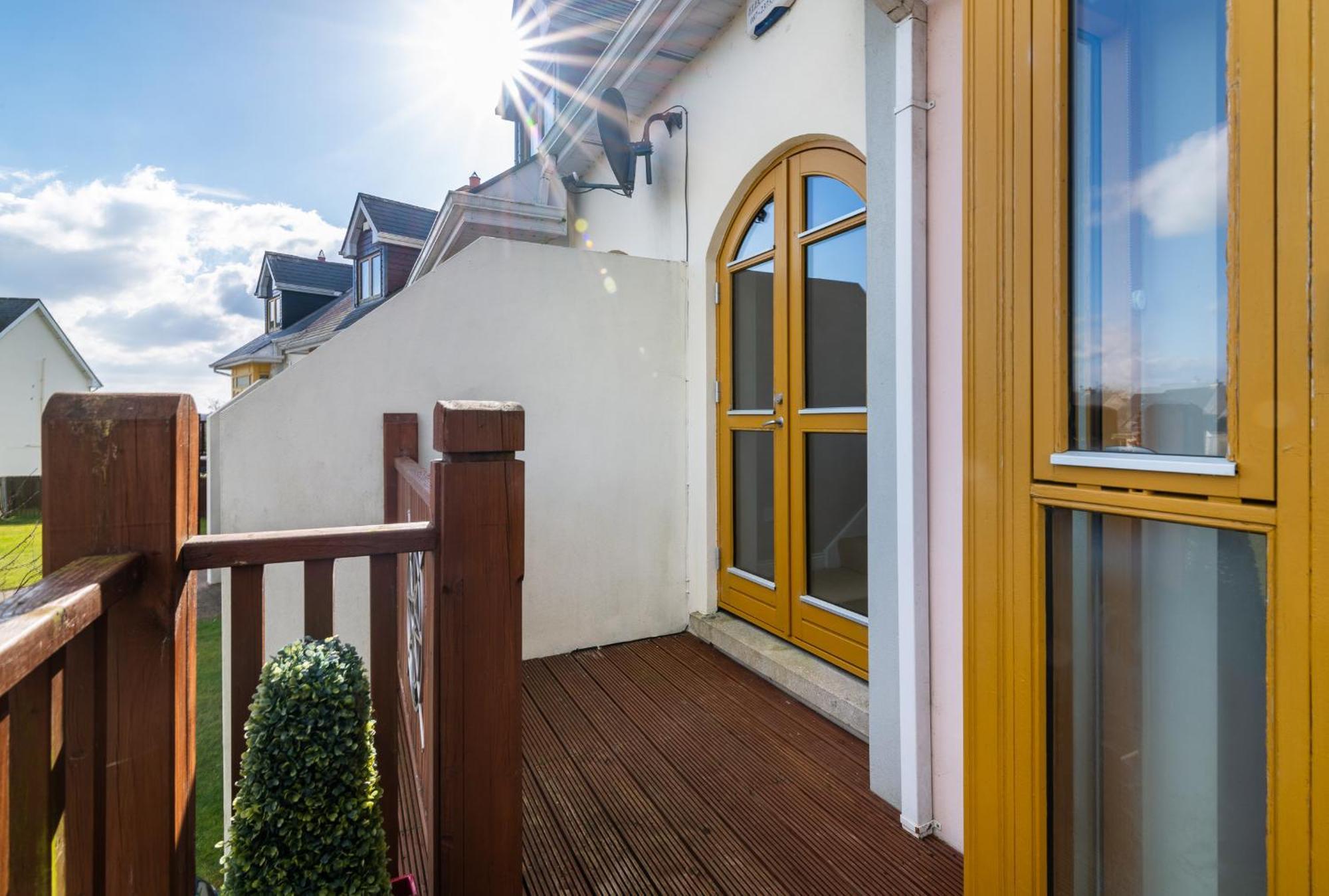 Shannonside - Stylish 5 Bed Marina Home & 40Ft Mooring Termonbarry Екстериор снимка