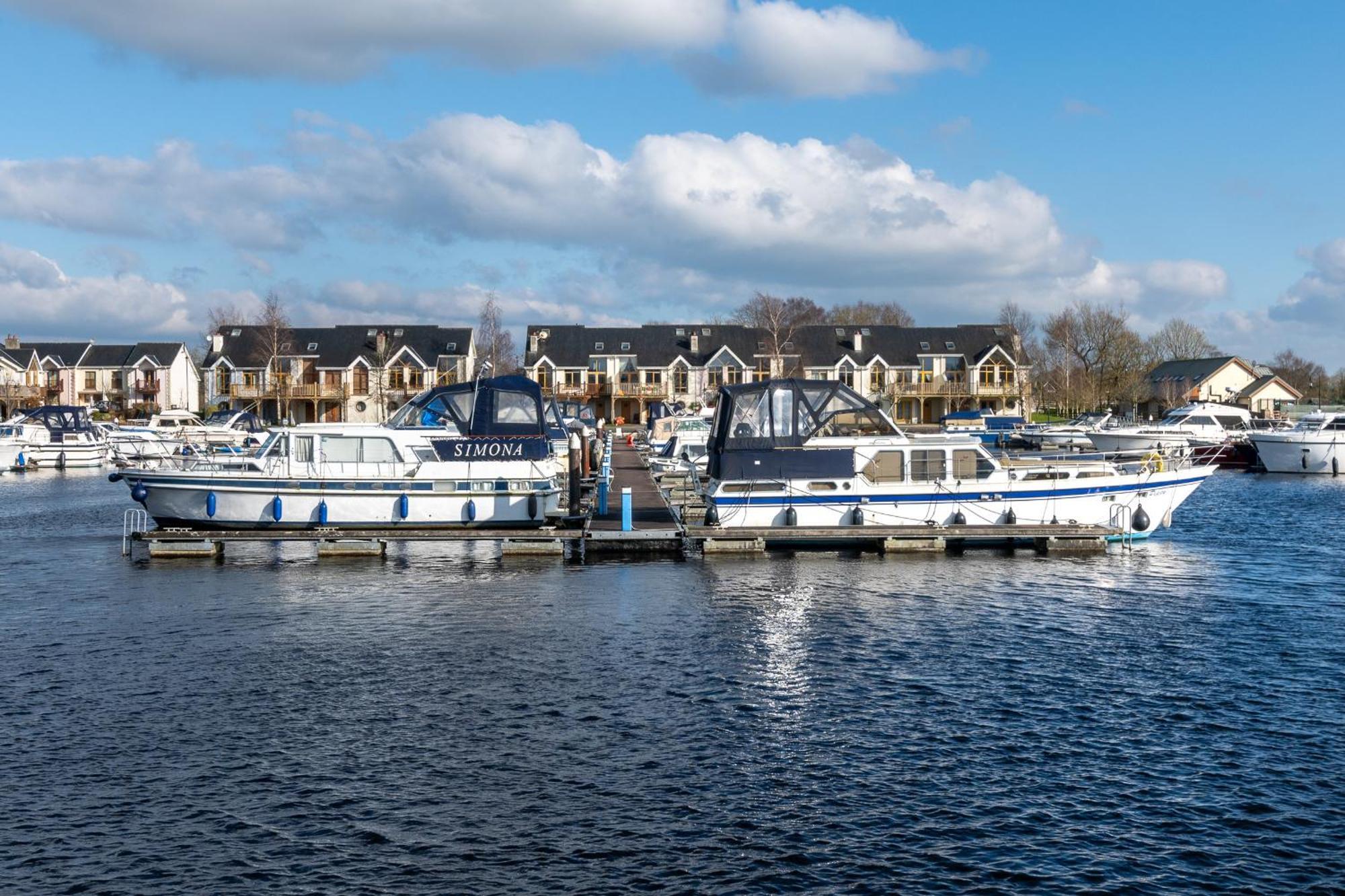 Shannonside - Stylish 5 Bed Marina Home & 40Ft Mooring Termonbarry Екстериор снимка